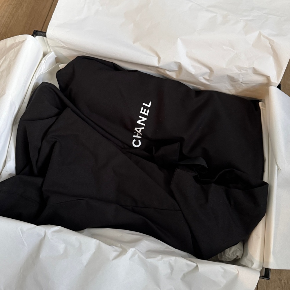 Chanel 25K Black White Pearl Ball Heel CC Logo Stretch Leather Calf Boots - Picture 3 of 8